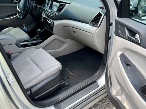 Used 2018 Hyundai Tucson Value AWD/4WD image 4