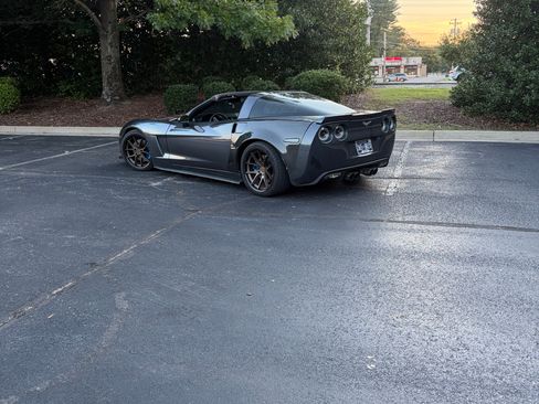 Used 2009 Chevrolet Corvette Coupe w/ Preferred Equipment Group RWD image 15