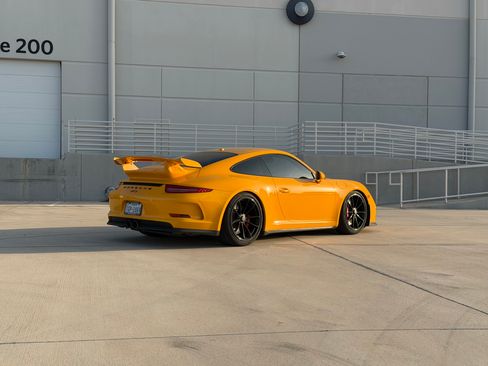 Used 2015 Porsche 911 GT3 RWD image 5