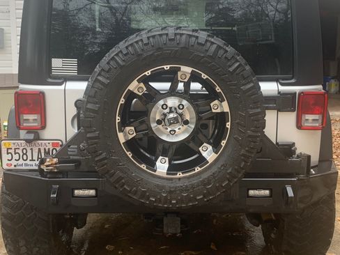 Used 2009 Jeep Wrangler X image 11