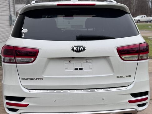 Used 2018 Kia Sorento SX image 4