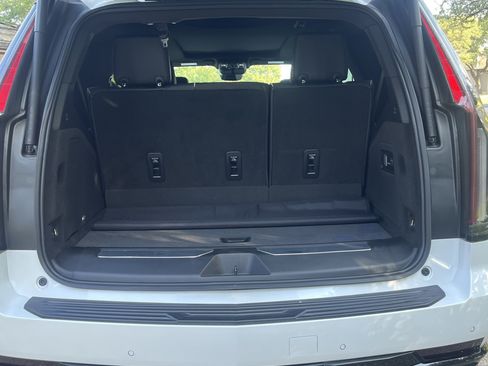 Used 2023 Cadillac Escalade Sport w/ LPO, ONYX Package AWD/4WD image 12