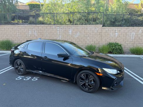 Used 2019 Honda Civic EX image 1