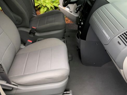 Used 2008 Dodge Grand Caravan SE image 11