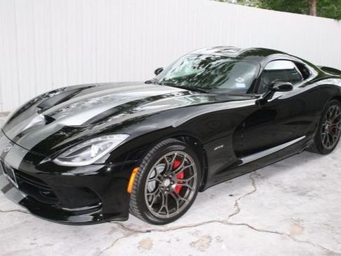 Used 2013 SRT Viper GTS w/ GTS Laguna Interior Pkg RWD image 14