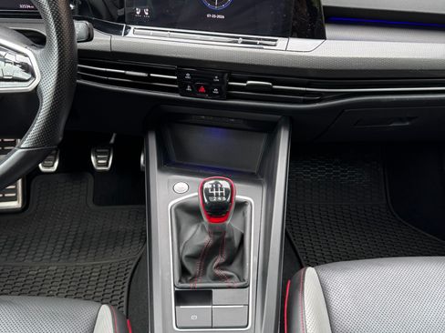 Used 2022 Volkswagen GTI SE FWD image 23