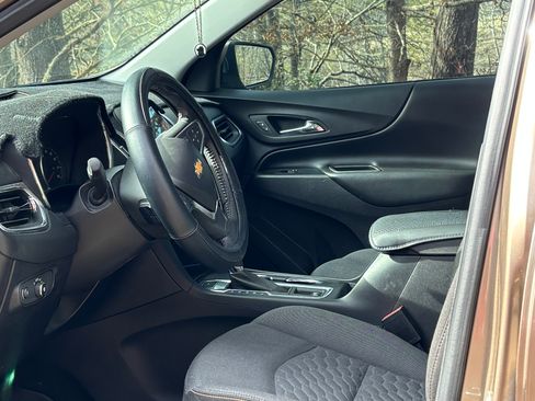 Used 2018 Chevrolet Equinox LT image 17