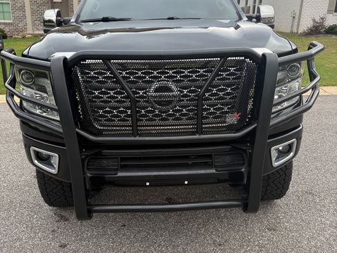 Used 2016 Nissan Titan Platinum Reserve image 2