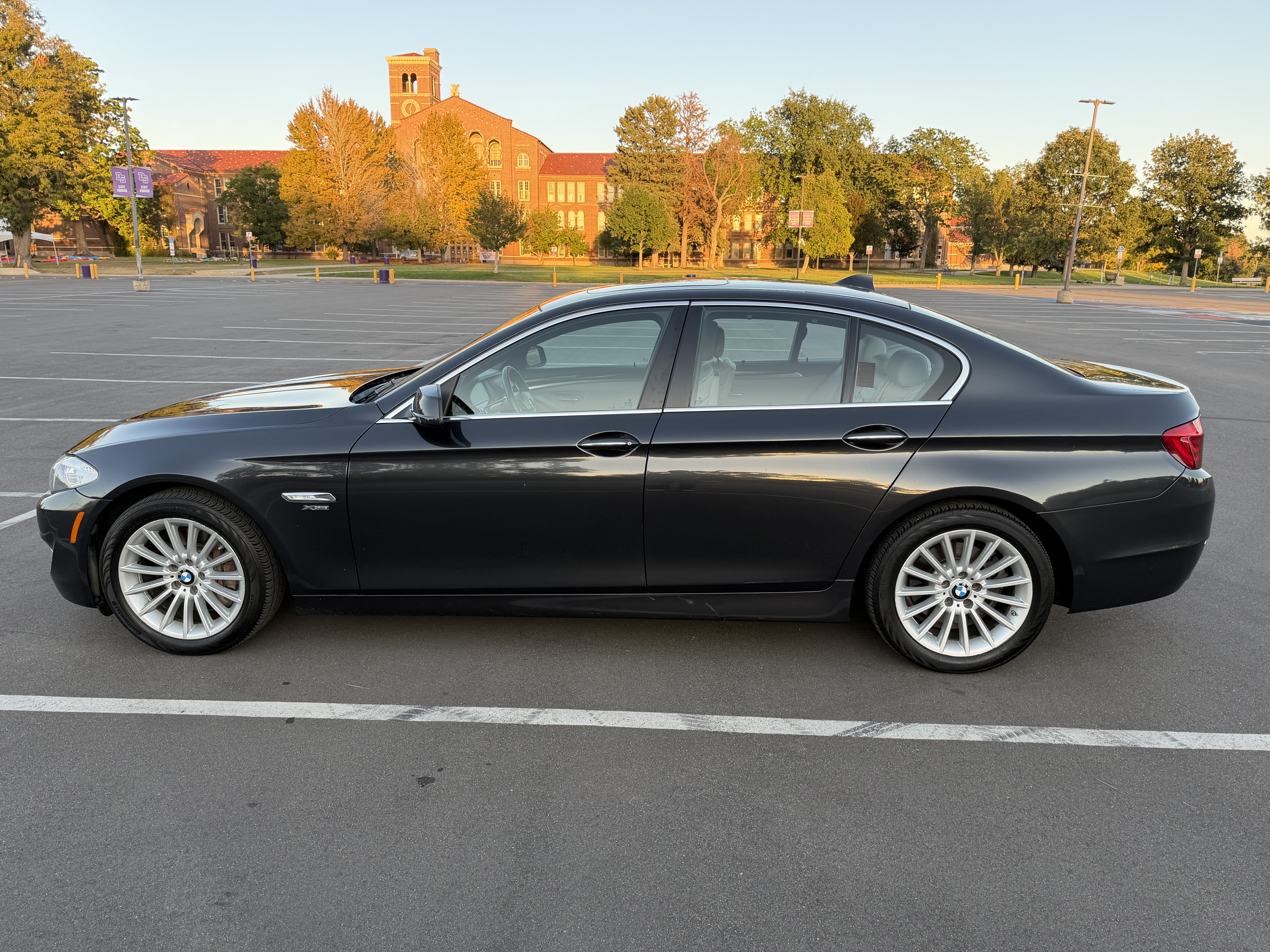 Used 2011 BMW 535i xDrive Sedan AWD/4WD image 4