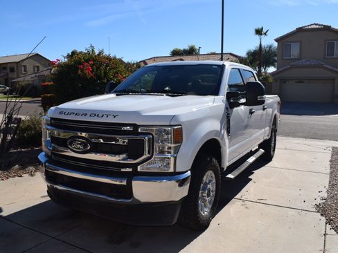 Used 2020 Ford F250 XLT w/ FX4 Off-Road Package image 2