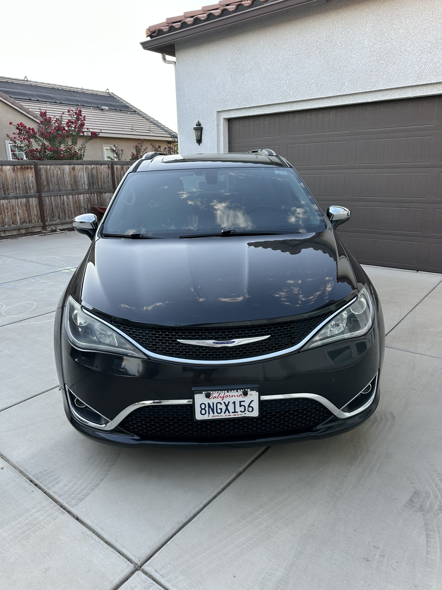 Used 2019 Chrysler Pacifica Limited FWD image 1