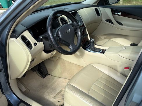 Used 2017 INFINITI QX50 2WD w/ Deluxe Touring Package image 12