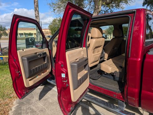 Used 2014 Ford F250 Lariat w/ Lariat Ultimate Package image 11