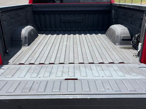 Used 2022 GMC Sierra 1500 Elevation w/ Elevation Premium Package AWD/4WD image 8