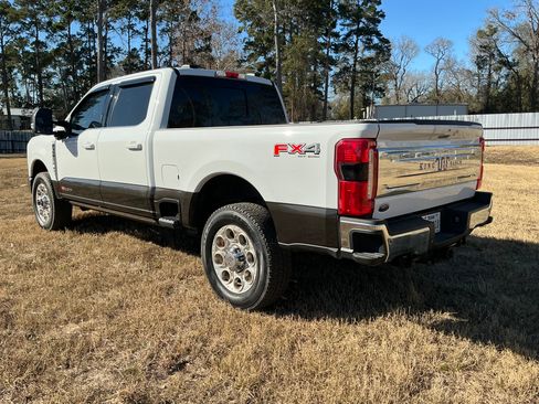 Used 2024 Ford F350 King Ranch w/ FX4 Off-Road Package image 2