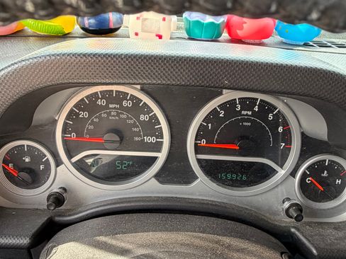 Used 2008 Jeep Wrangler Unlimited Sahara w/ Dual Top Group image 8