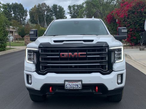 Used 2022 GMC Sierra 2500 AT4 w/ AT4 Premium Plus Package image 2