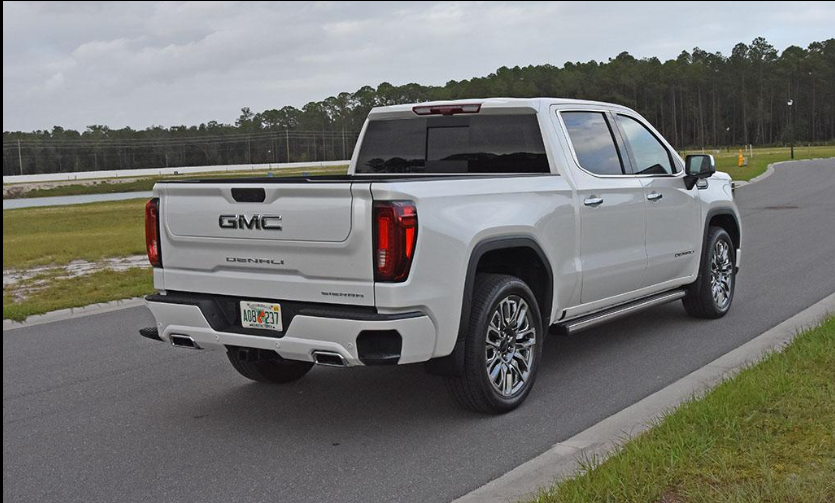Used 2022 GMC Sierra 1500 Denali Ultimate AWD/4WD image 4