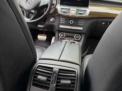 Used 2016 Mercedes-Benz CLS 400 4MATIC image 9
