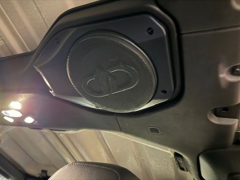 Used 2022 Jeep Wrangler Unlimited Rubicon w/ Trailer Tow Package image 11