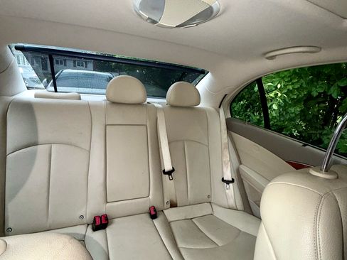 Used 2005 Mercedes-Benz E 320 Sedan image 10