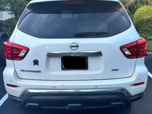 Used 2019 Nissan Pathfinder S AWD/4WD image 5
