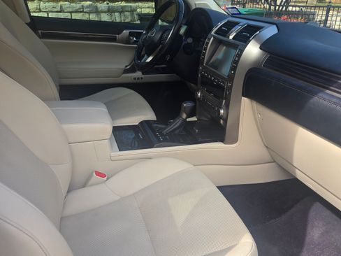 Used 2020 Lexus GX 460 Premium image 9