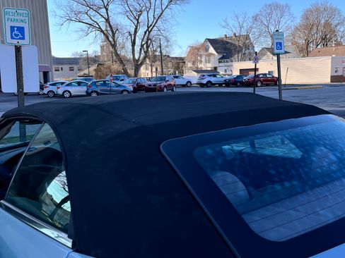 Used 2009 Chrysler Sebring LX w/ Convenience Group image 6