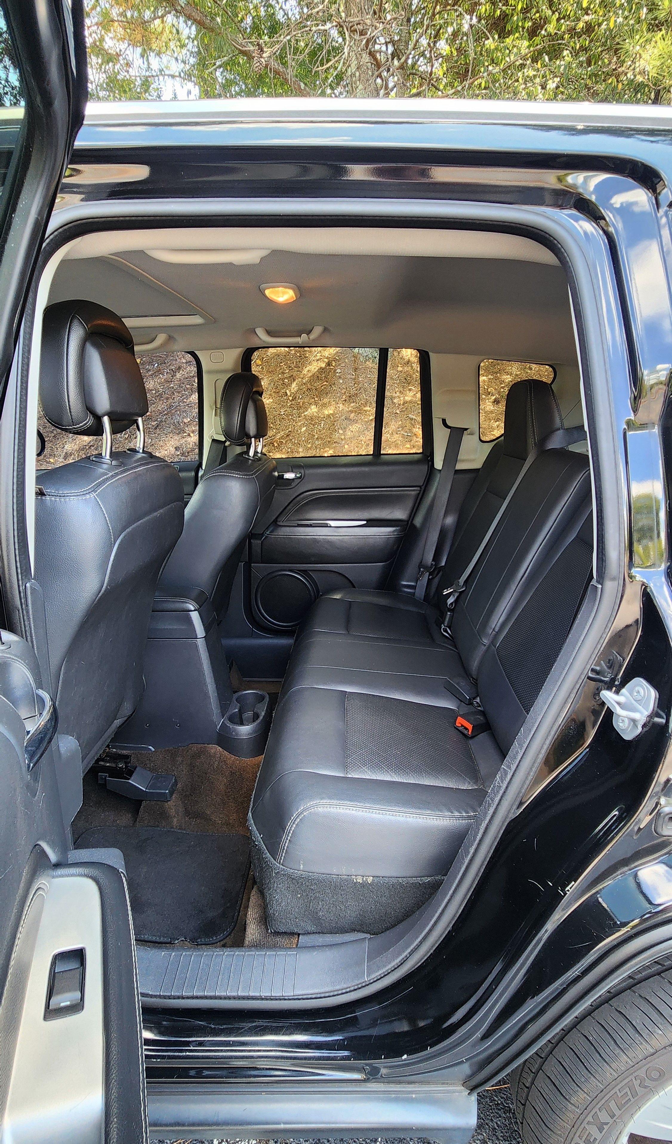 Used 2015 Jeep Compass High Altitude FWD image 12