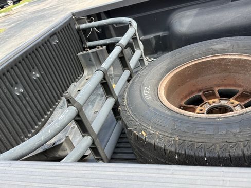 Used 2004 Nissan Frontier XE w/ (PWR) Pwr Pkg image 9