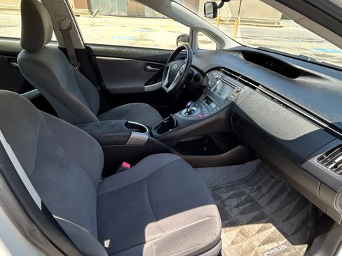 Used 2012 Toyota Prius Two FWD image 16