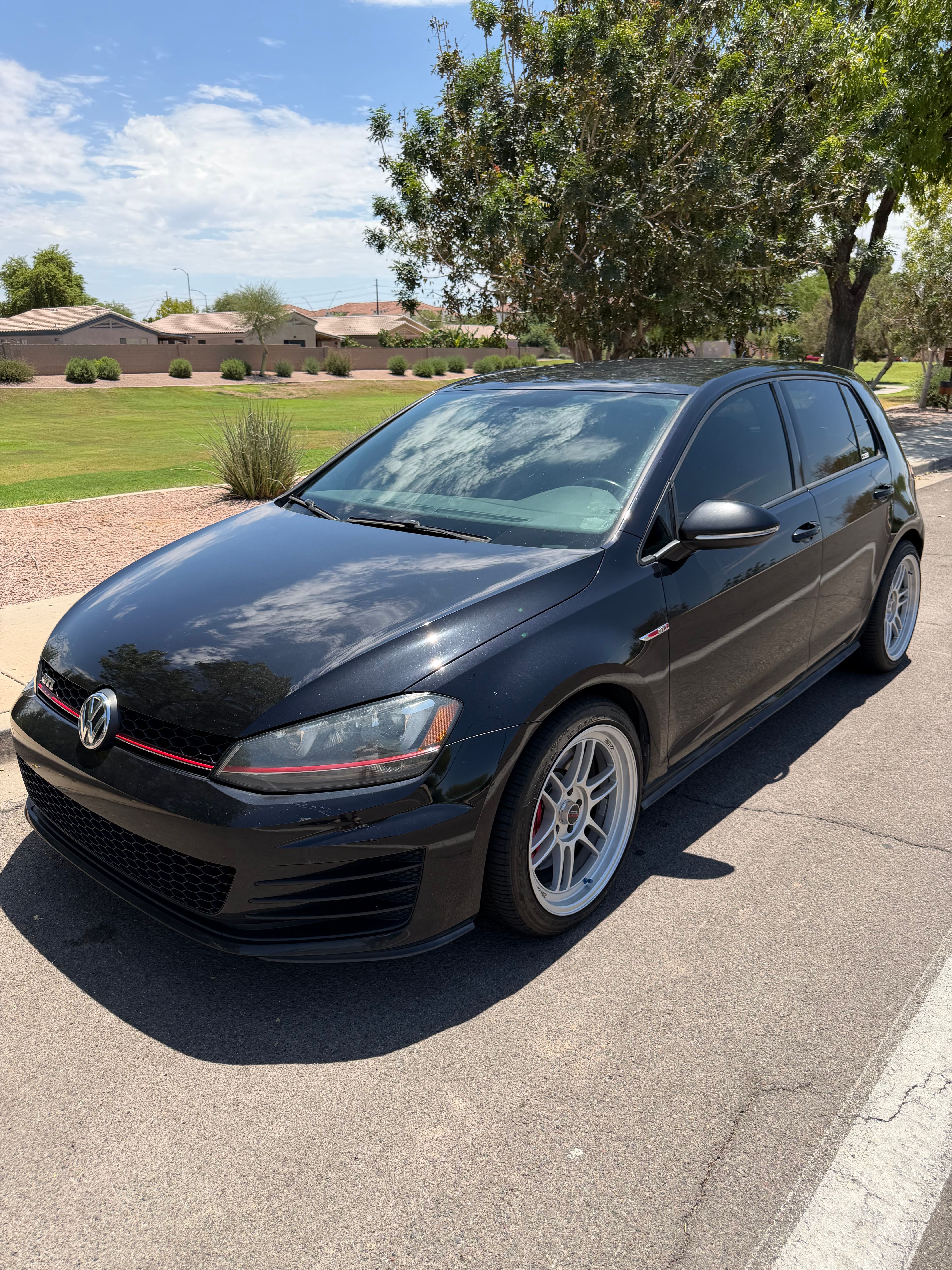 Used 2017 Volkswagen GTI S FWD image 1