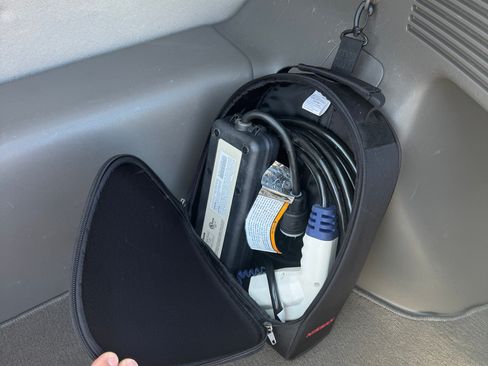 Used 2012 Nissan Leaf SL image 4