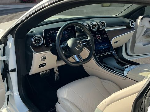 Used 2025 Mercedes-Benz CLE 300 4MATIC Coupe image 5