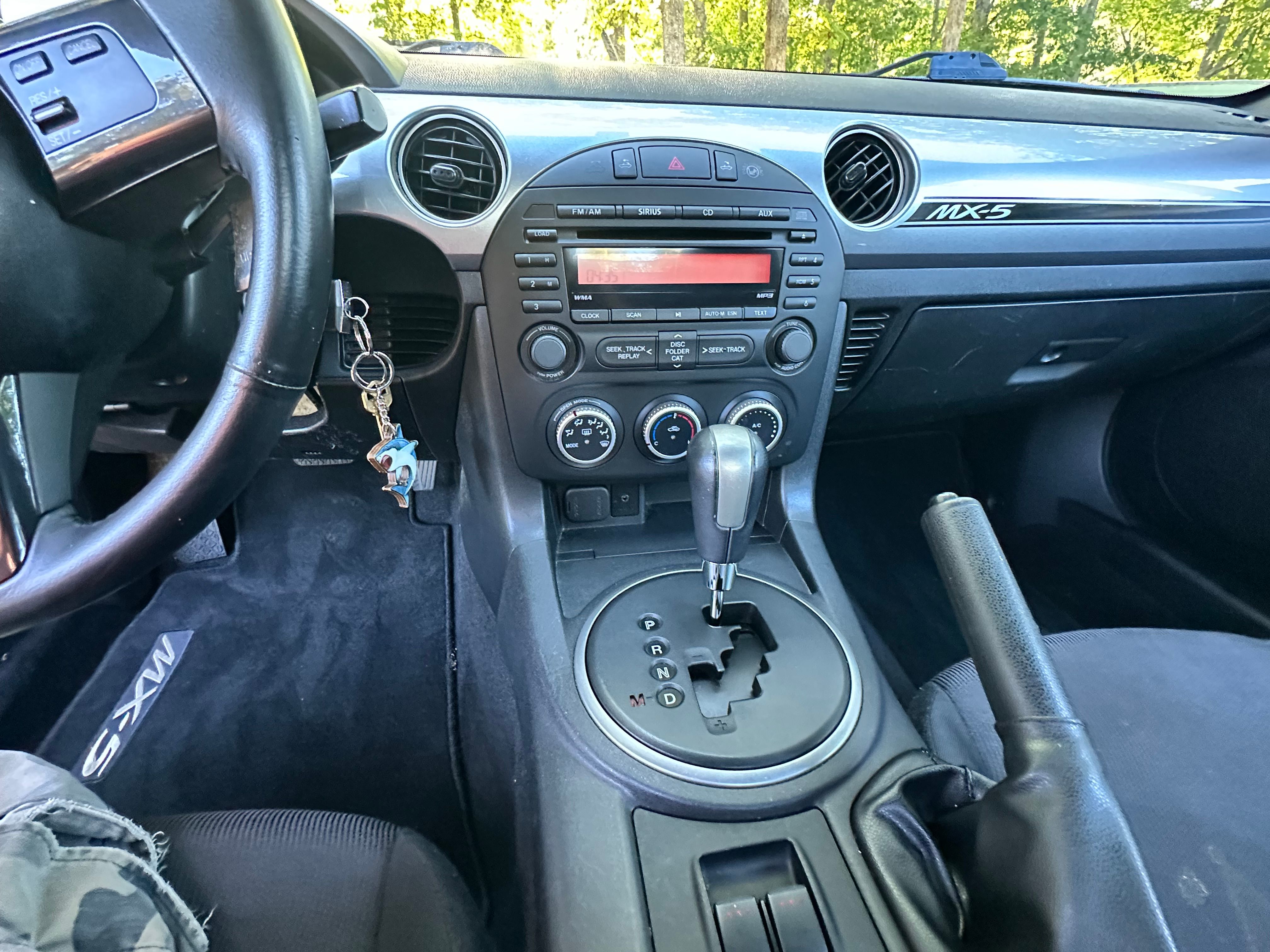 Used 2015 MAZDA MX-5 Miata Club RWD image 6