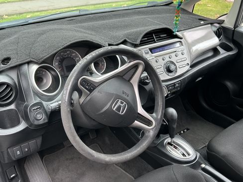 Used 2013 Honda Fit image 9