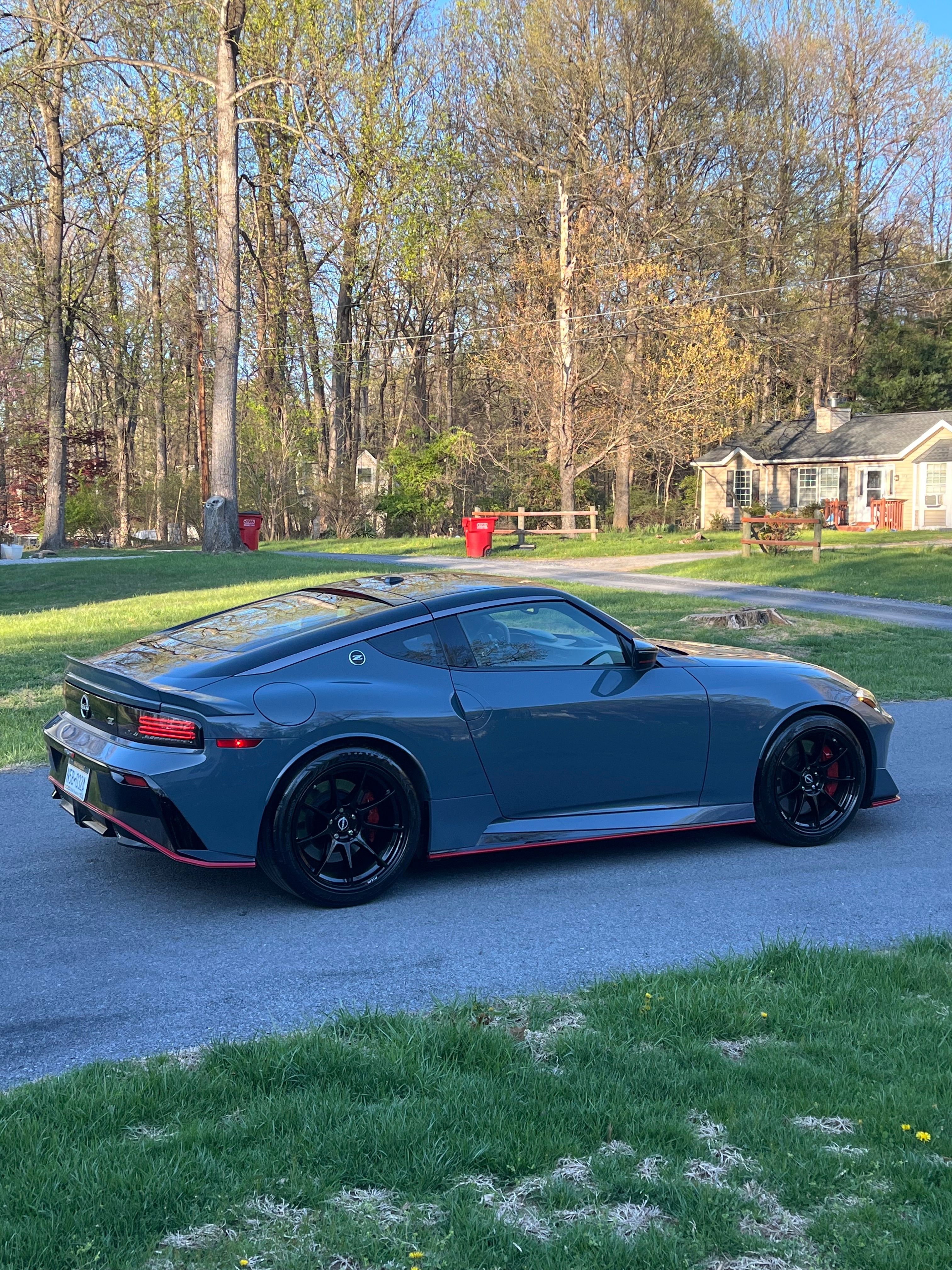 Used 2024 Nissan Z NISMO w/ Floor Mat Package RWD image 1