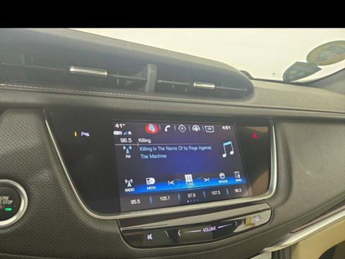 Used 2018 Cadillac XT5 Luxury w/ Driver Awareness Package image 13