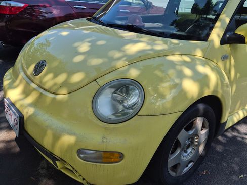 Used 2001 Volkswagen Beetle GLS FWD image 15