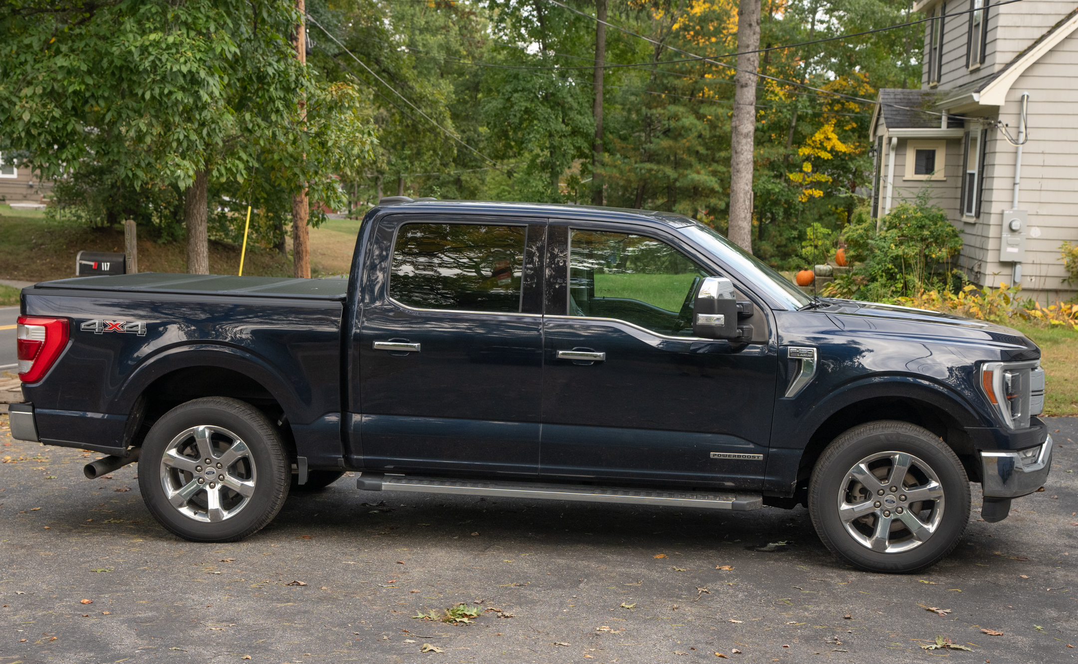 Used 2021 Ford F150 Lariat w/ Equipment Group 502A High AWD/4WD image 2