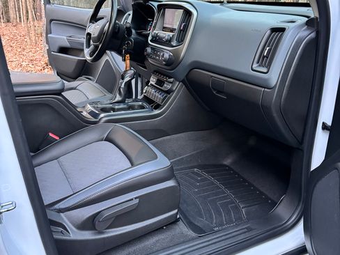 Used 2022 Chevrolet Colorado Z71 image 16