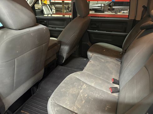 Used 2015 RAM 2500 Tradesman w/ Chrome Appearance Group image 11