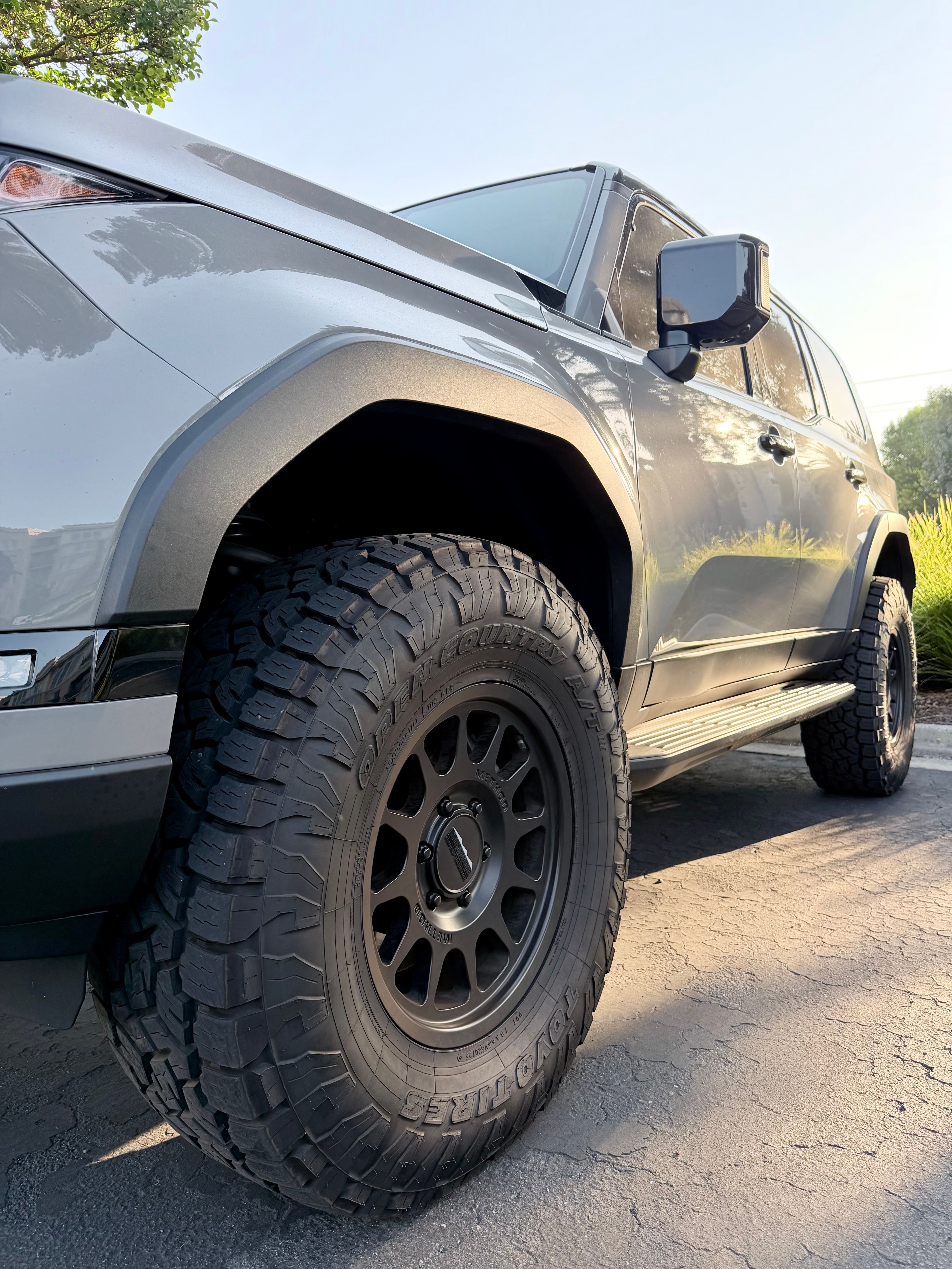 Used 2025 Lexus GX 550 AWD/4WD image 2