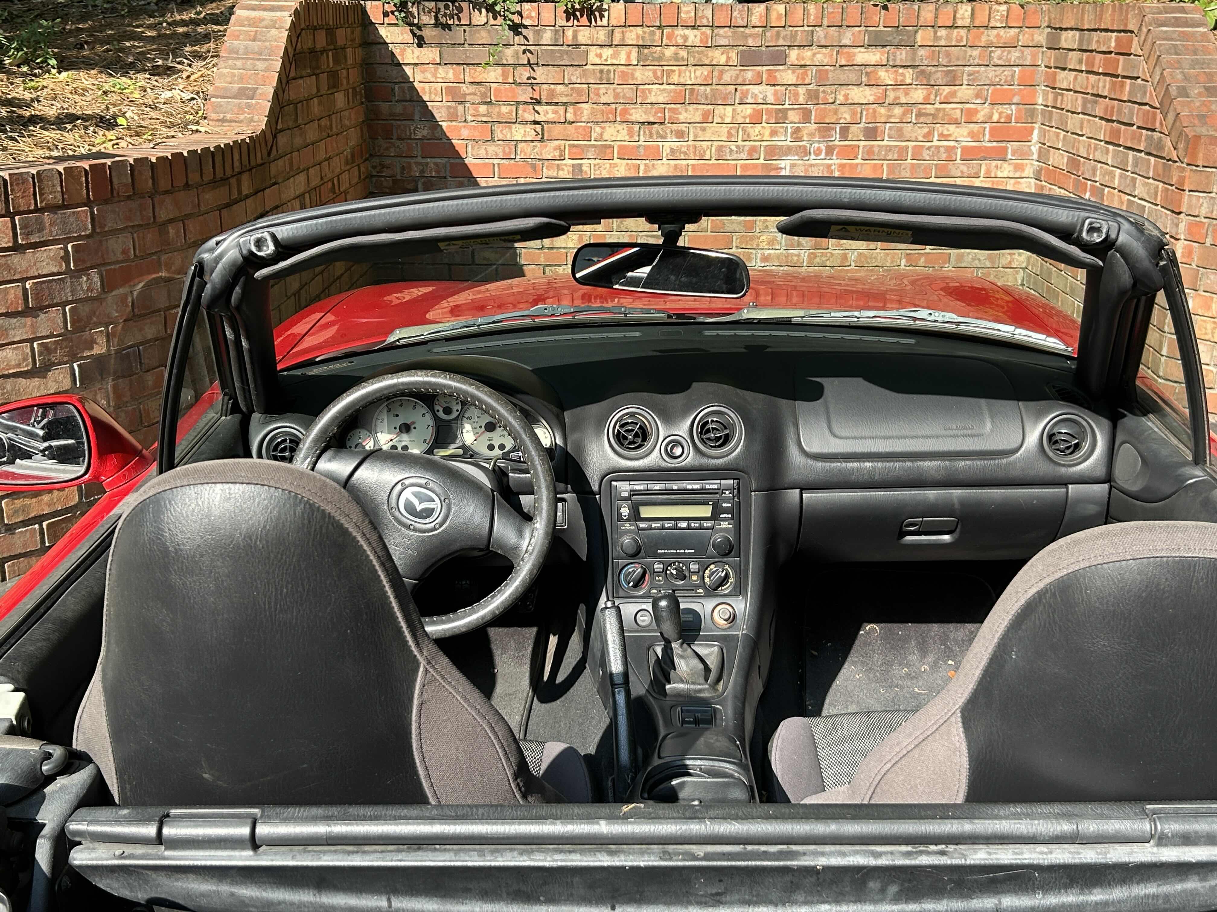 Used 2003 MAZDA MX-5 Miata RWD image 5