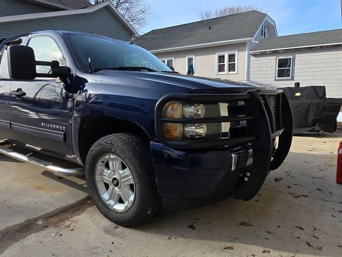 Used 2010 Chevrolet Silverado 1500 LT w/ Power Pack Plus image 1