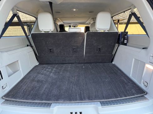 Used 2023 Lincoln Navigator L Black Label image 8