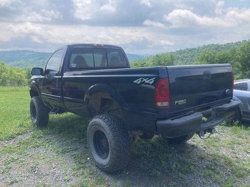 Used 2001 Ford F250 4x4 Regular Cab Super Duty image 2