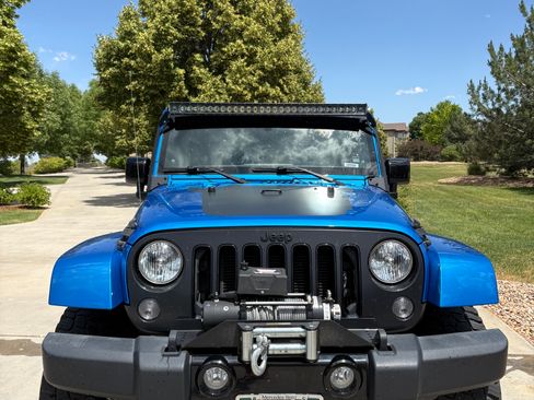 Used 2014 Jeep Wrangler Unlimited Sahara AWD/4WD image 2