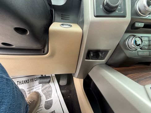 Used 2015 Ford F150 Lariat w/ Equipment Group 502A Luxury image 22