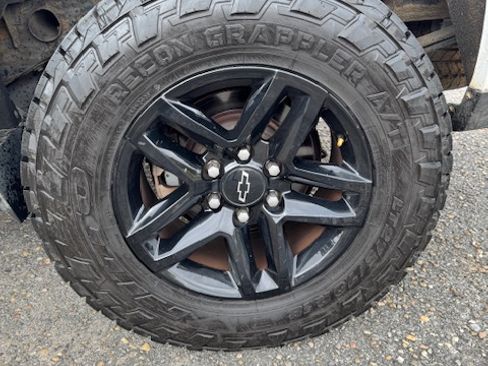 Used 2014 Chevrolet Silverado 1500 LT w/ LT Convenience Package image 10